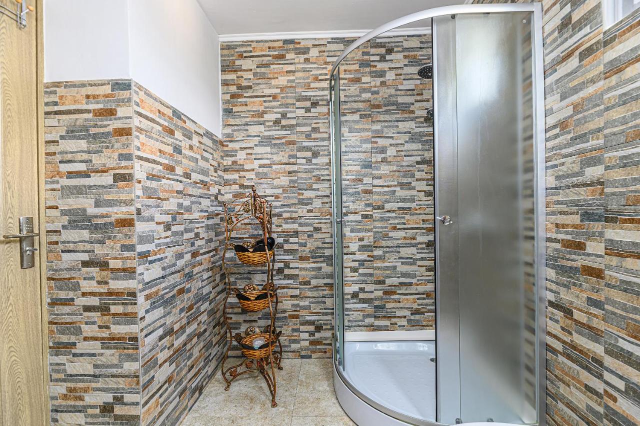 Mountain Oasis Apartment Sinaia Zewnętrze zdjęcie